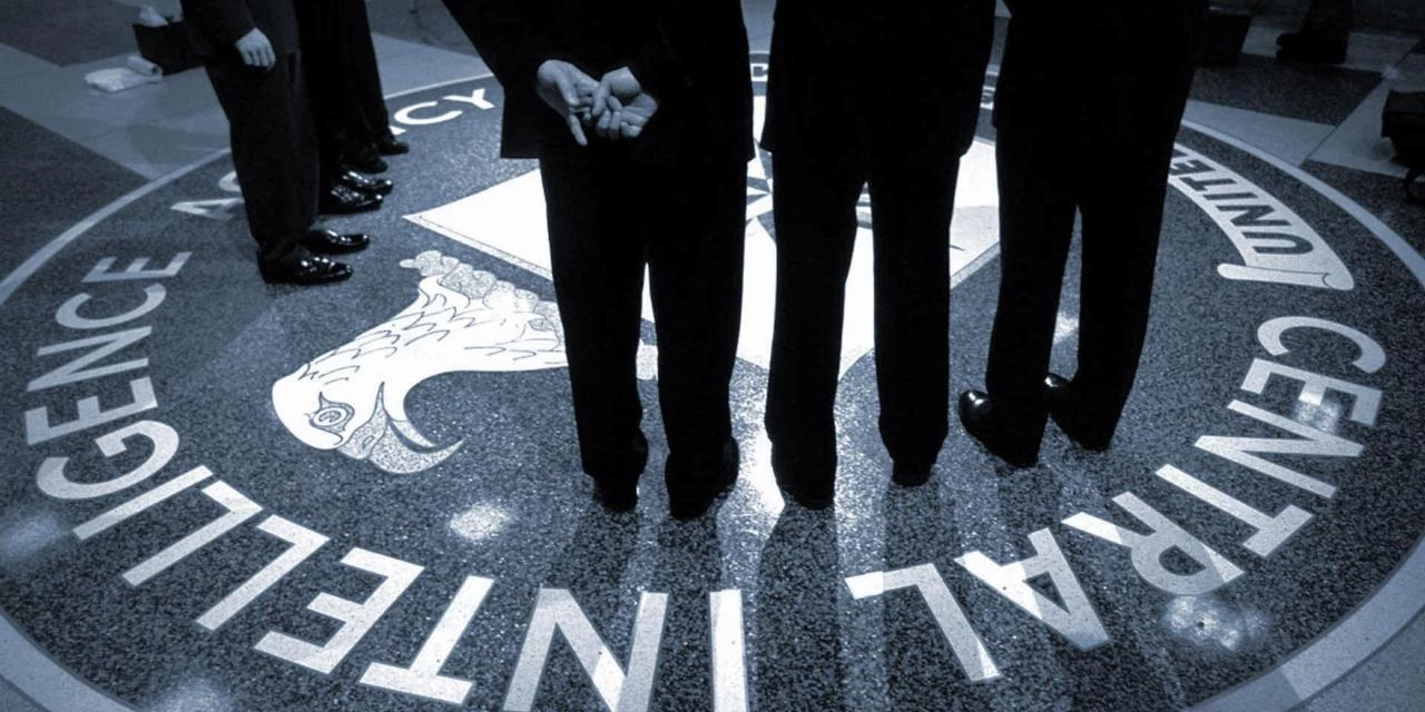 Πρώην στέλεχος της CIA προσάγεται σε δίκη διότι είχε κρατήσει απόρρητα έγγραφα